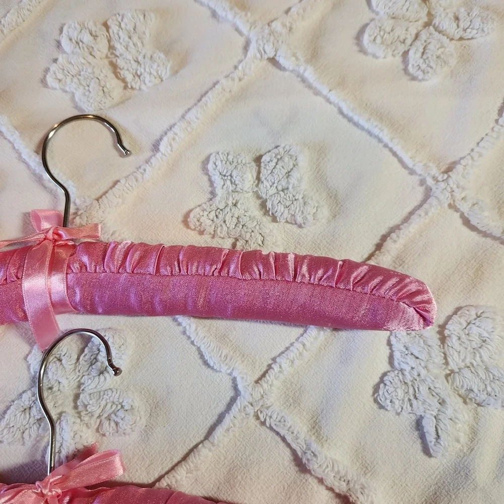 Fabric Padded Clothes‎ Hangers Satin Soft Pink Material Three Count 14.25